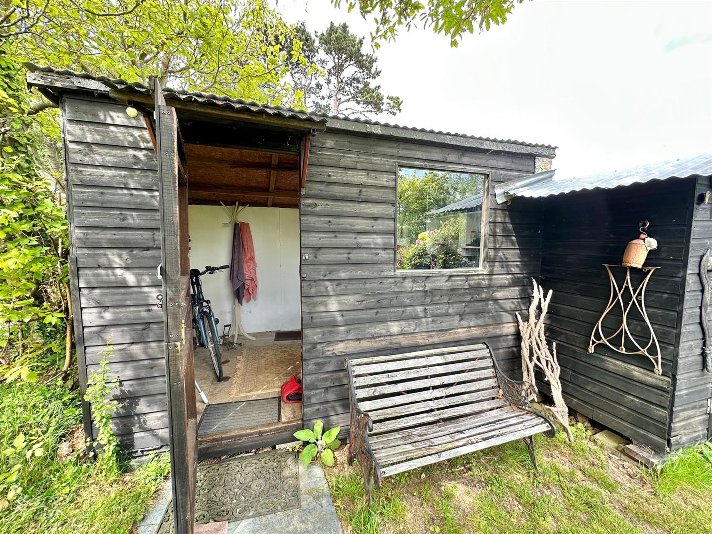 Tomperrow, Threemilestone, Truro